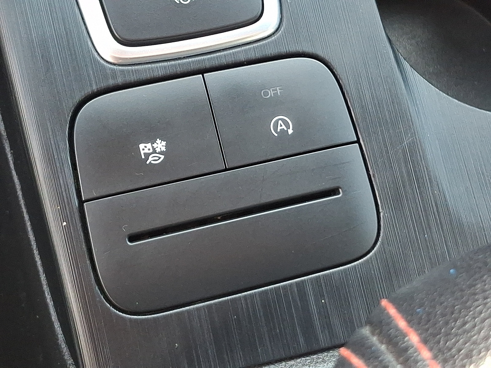 Used 2025 Ford Escape ST-Line Select AWD/4WD image 26