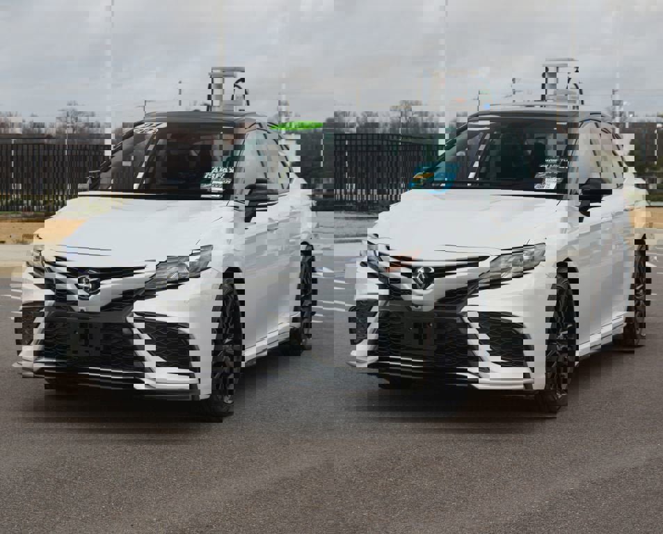 Used 2021 Toyota Camry XSE w/ Navigation Package image 24