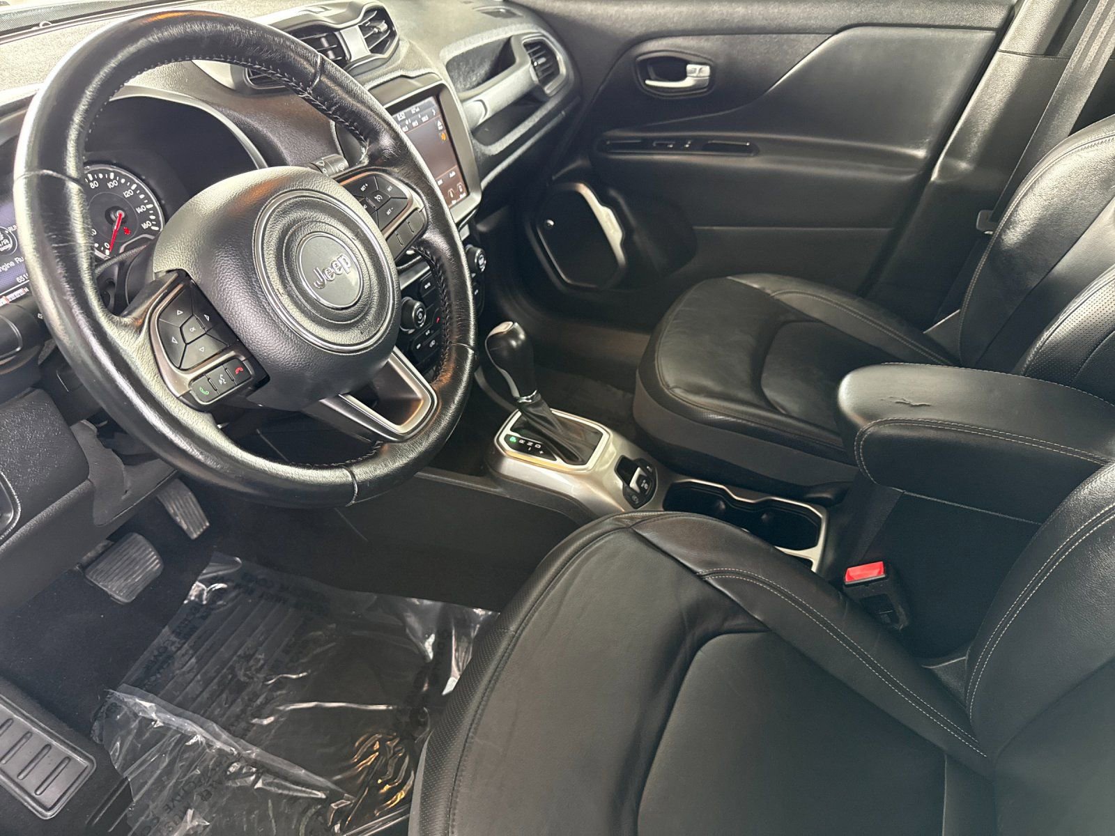 Used 2019 Jeep Renegade Limited w/ UConnect 8.4 Nav Group AWD/4WD image 9