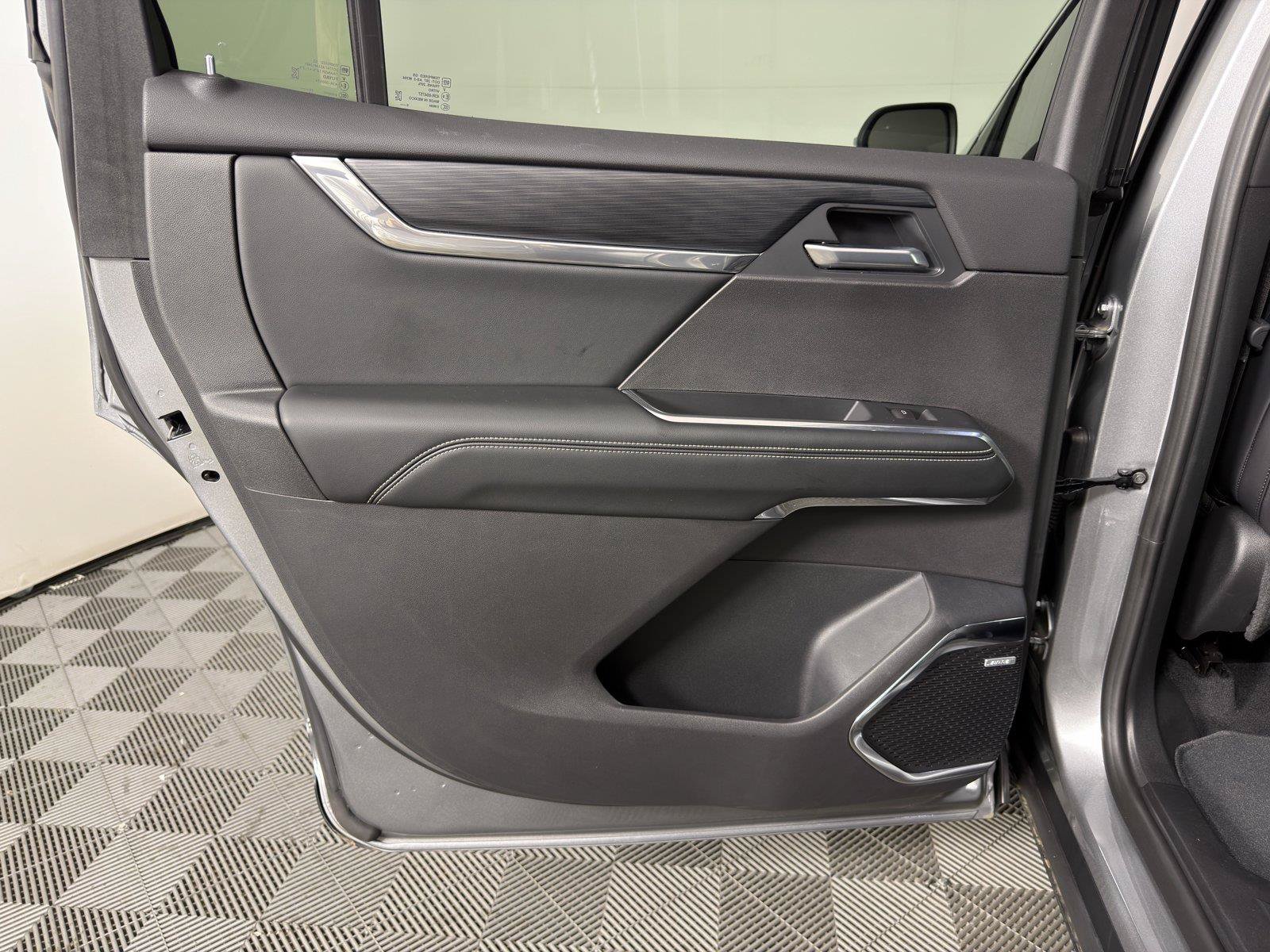 New 2026 GMC Acadia Elevation w/ Elevation Premium Package FWD image 21