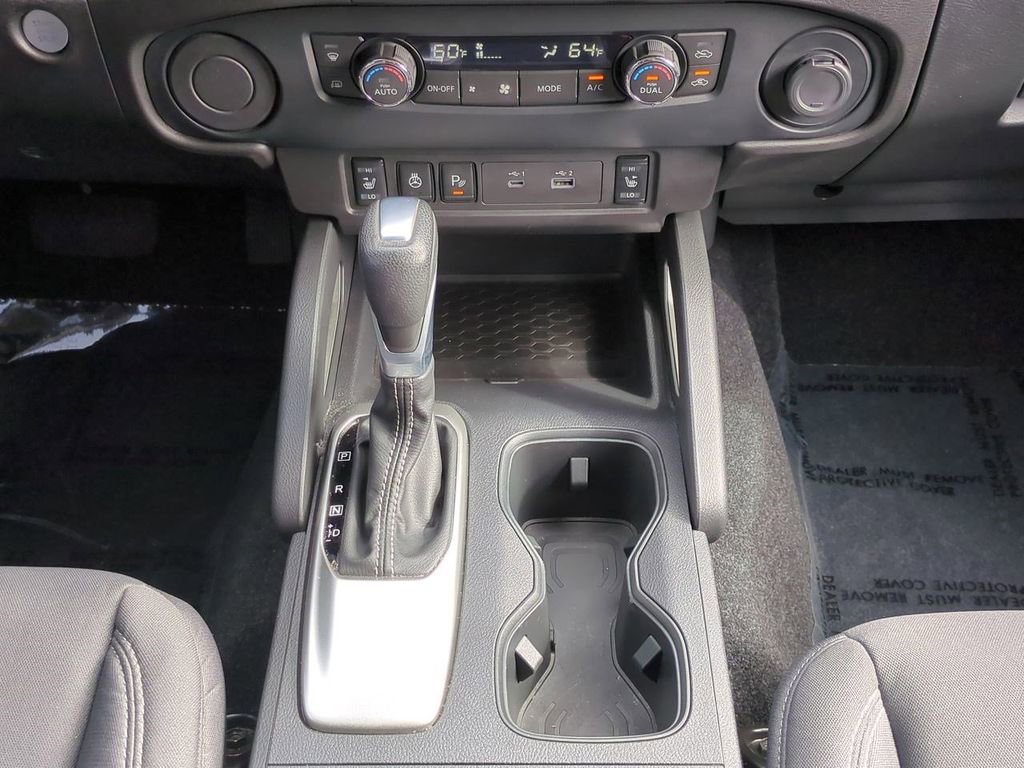 Certified 2022 Nissan Frontier SV image 19