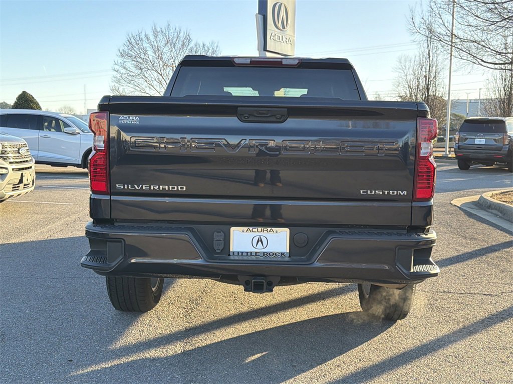 Used 2023 Chevrolet Silverado 1500 Custom image 4
