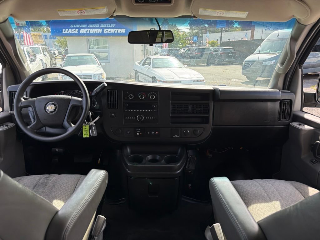 Used 2018 Chevrolet Express 3500 LT w/ LT Preferred Equipment Group RWD image 11