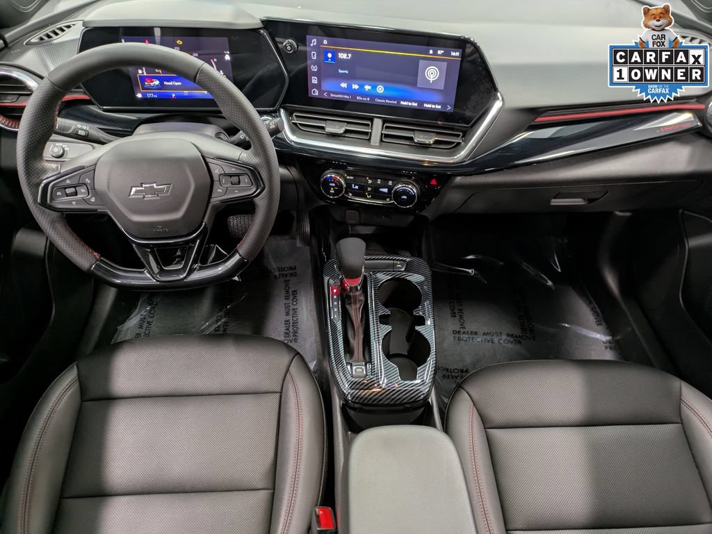 Used 2025 Chevrolet Trax RS w/ Sunroof Package FWD image 24