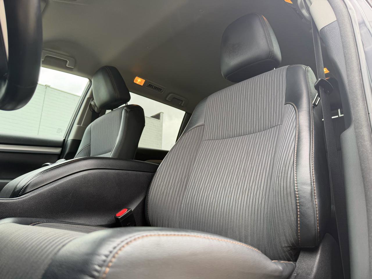 Used 2017 Toyota Highlander Plus AWD/4WD image 12