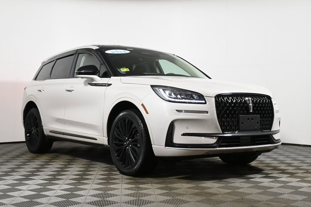 Used 2024 Lincoln Corsair AWD w/ Equipment Group 101A image 9