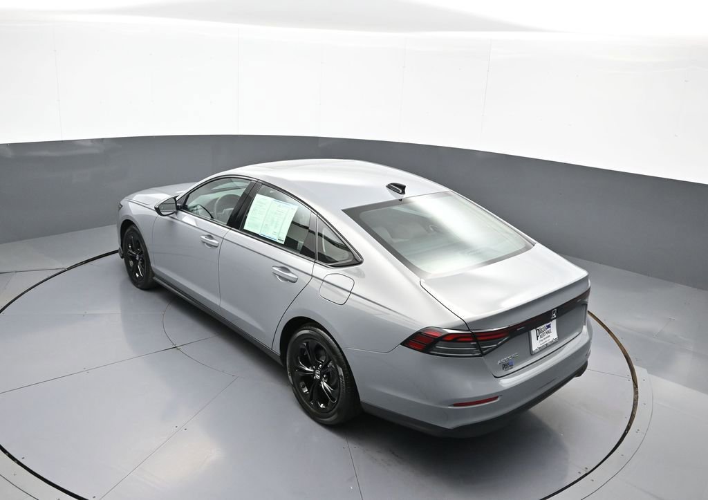 Used 2025 Honda Accord SE image 40