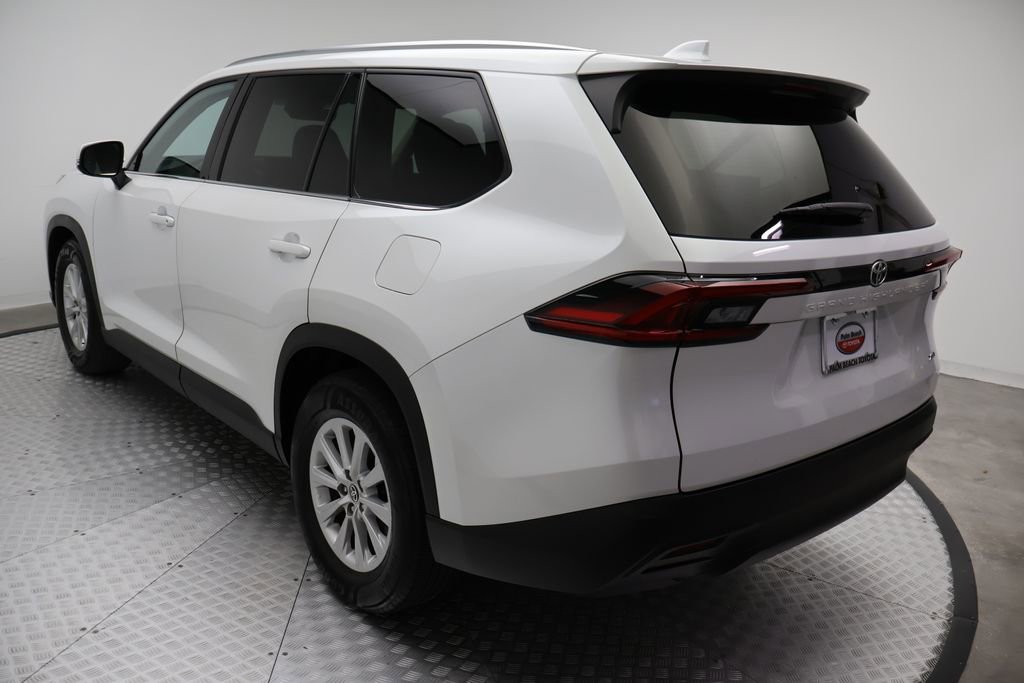 Certified 2025 Toyota Grand Highlander FWD image 11