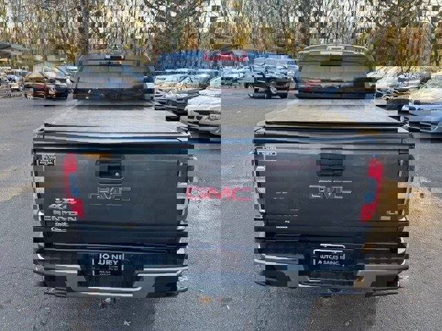 Used 2016 GMC Canyon SLE w/ SLE Convenience Package image 4