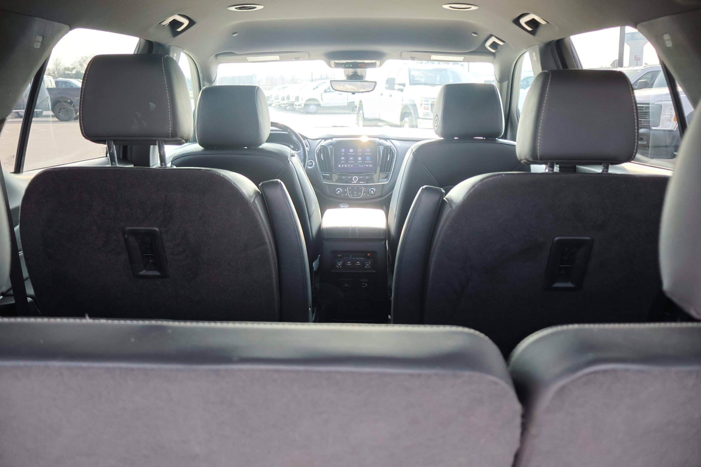 Used 2022 Chevrolet Traverse LT w/ LT Premium Package image 35