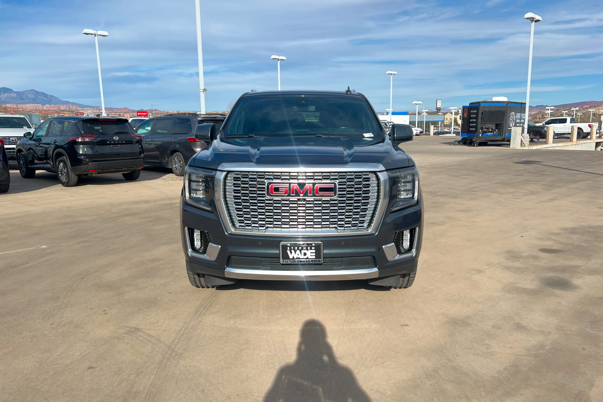 Used 2021 GMC Yukon XL Denali image 9