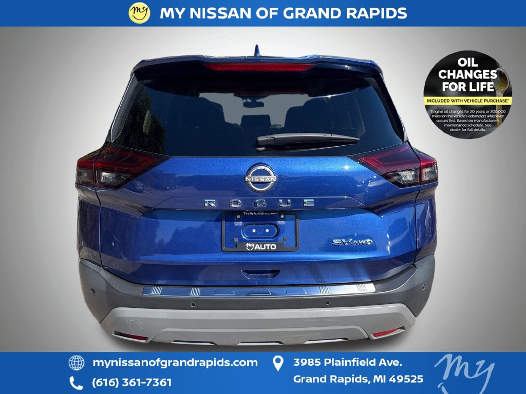Used 2023 Nissan Rogue SV AWD/4WD image 7