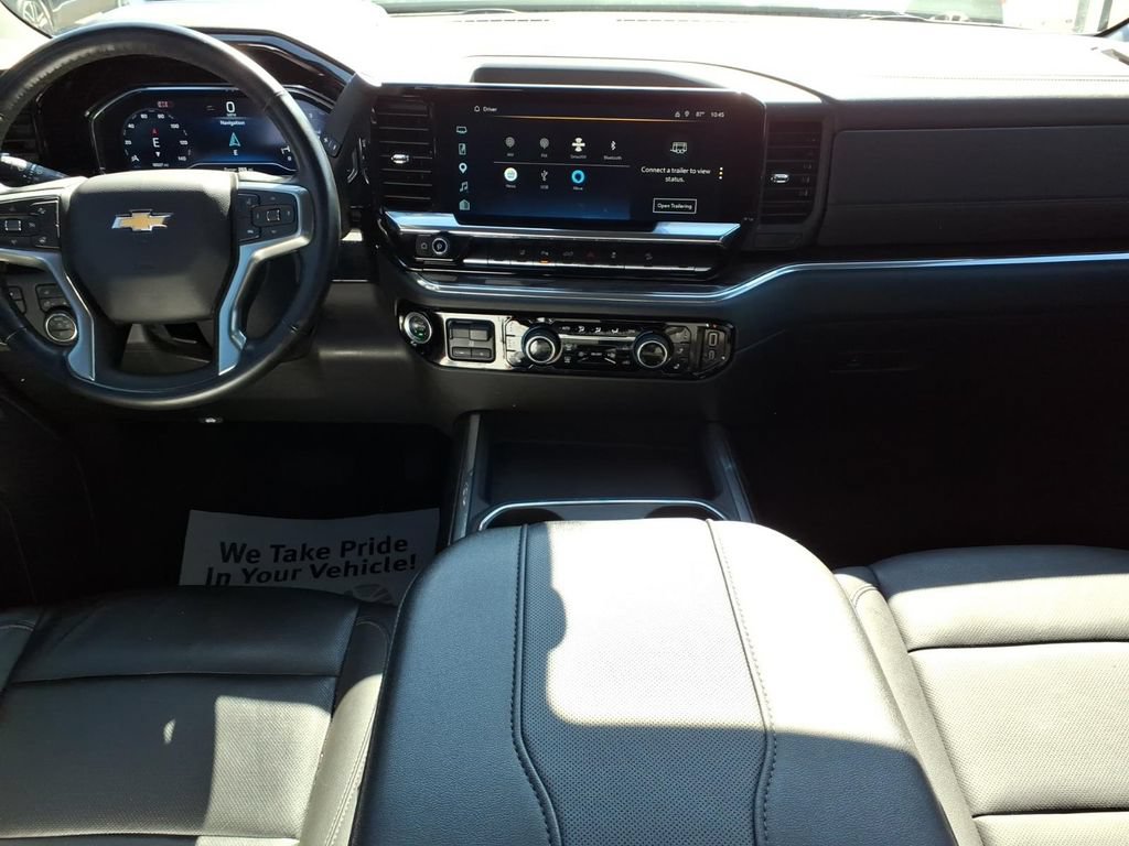 Used 2025 Chevrolet Silverado 2500 LTZ w/ LTZ Convenience Package AWD/4WD image 9