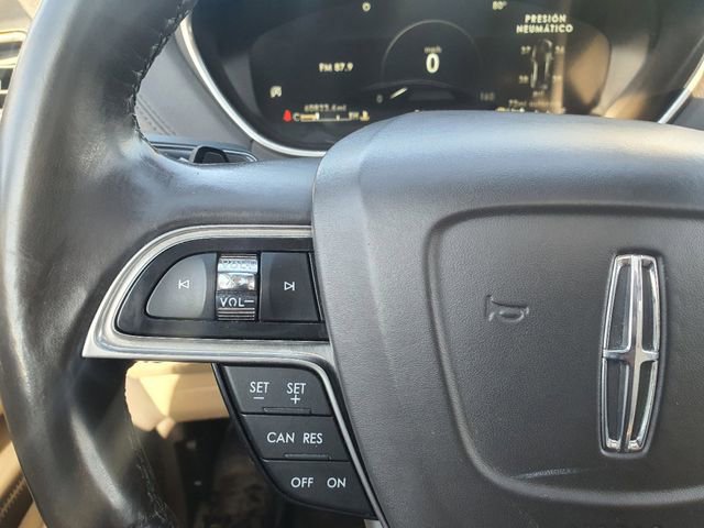 Used 2019 Lincoln Nautilus Select image 22