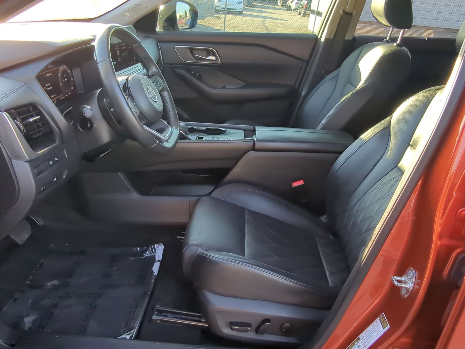 Used 2022 Nissan Rogue Platinum w/ Head-Up Display Package image 15