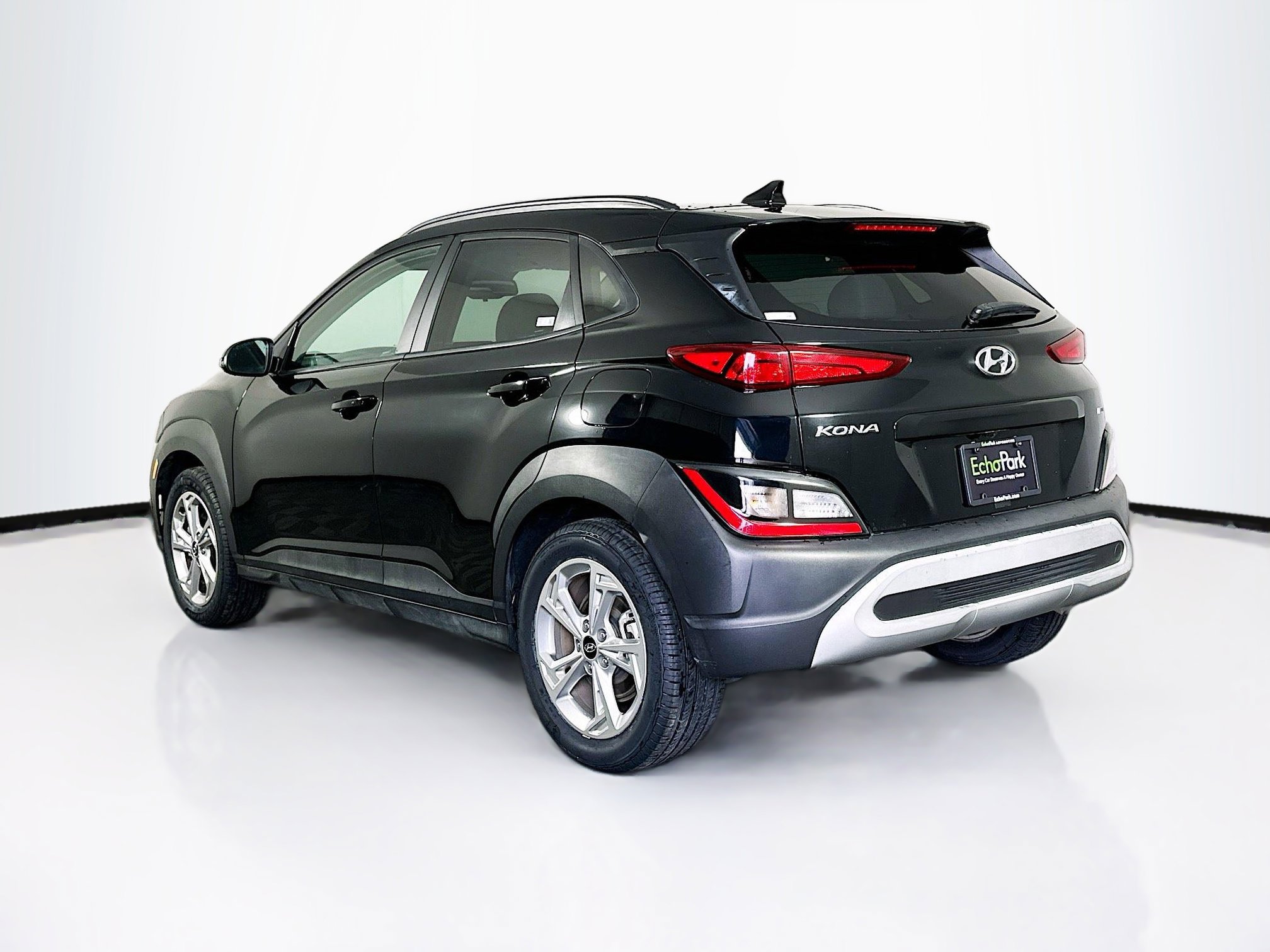 Used 2023 Hyundai Kona SEL w/ Cargo Package image 5