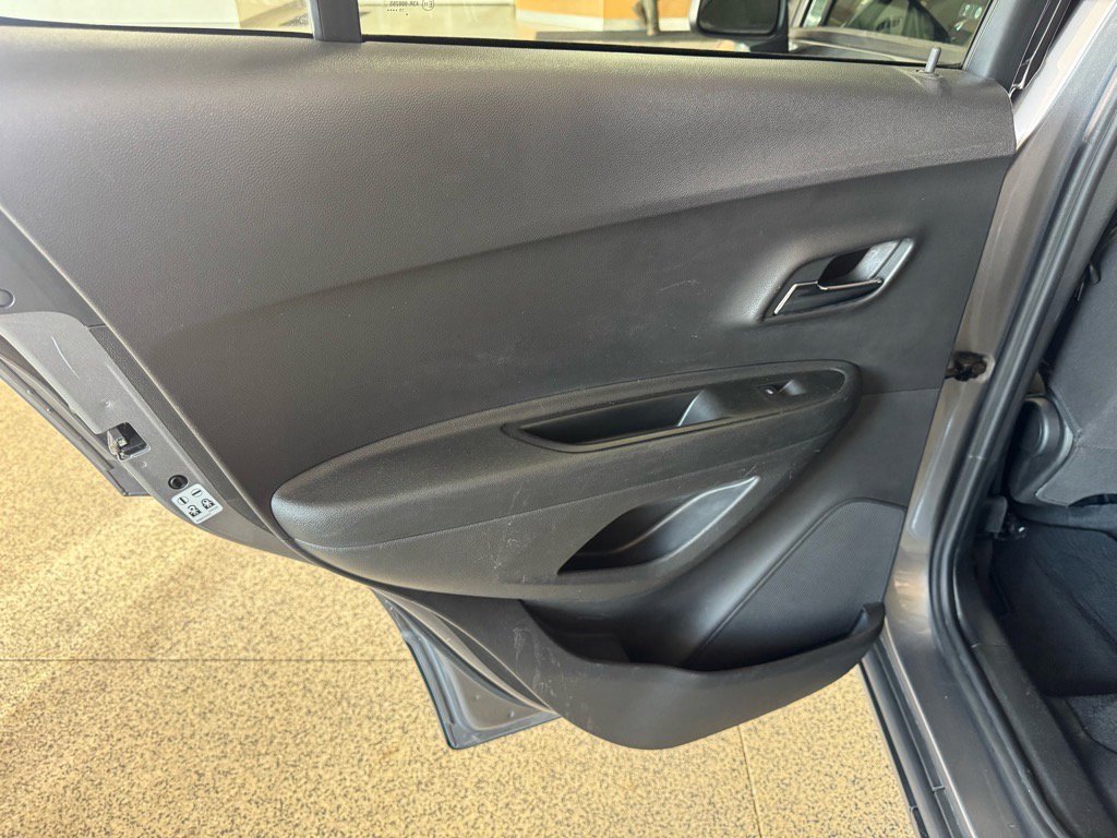 Used 2020 Chevrolet Trax LS w/ Tint and Cruise Package image 11