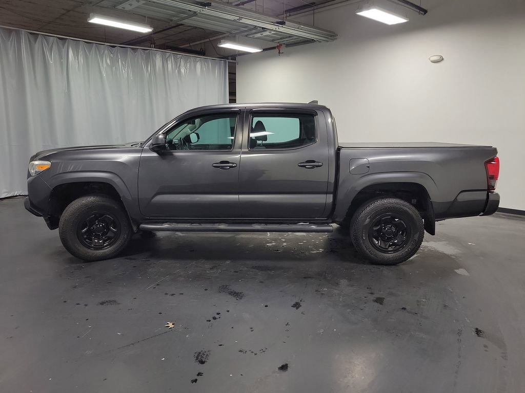 Used 2018 Toyota Tacoma SR image 5
