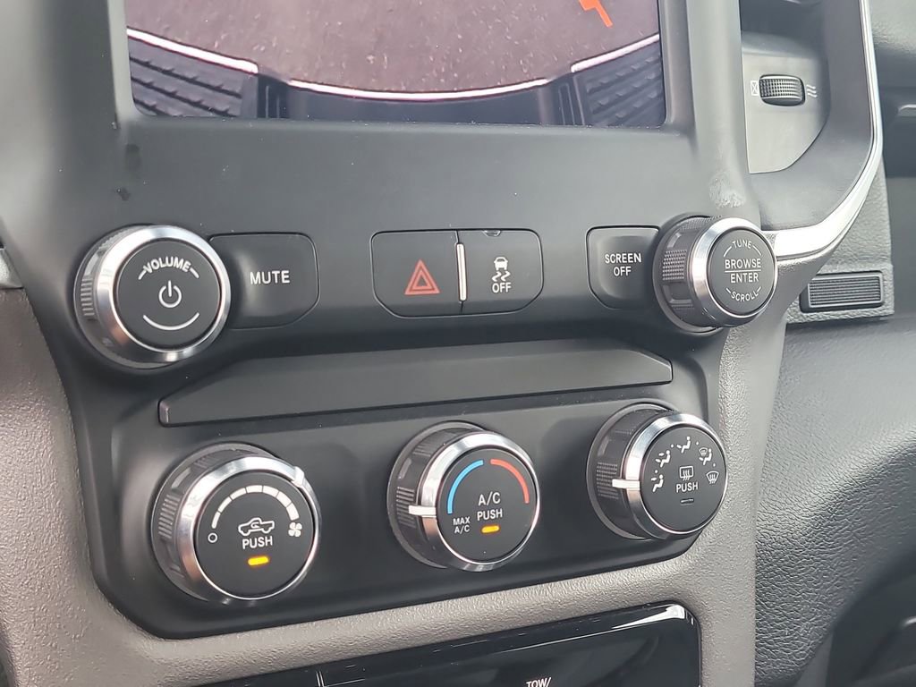 Used 2024 RAM 2500 Big Horn AWD/4WD image 22