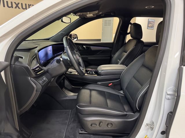 Used 2025 Buick Enclave Sport Touring FWD image 8