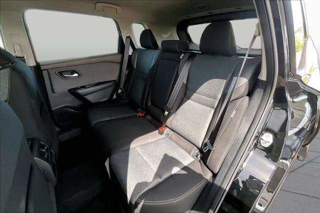 Certified 2021 Nissan Rogue SV FWD image 19