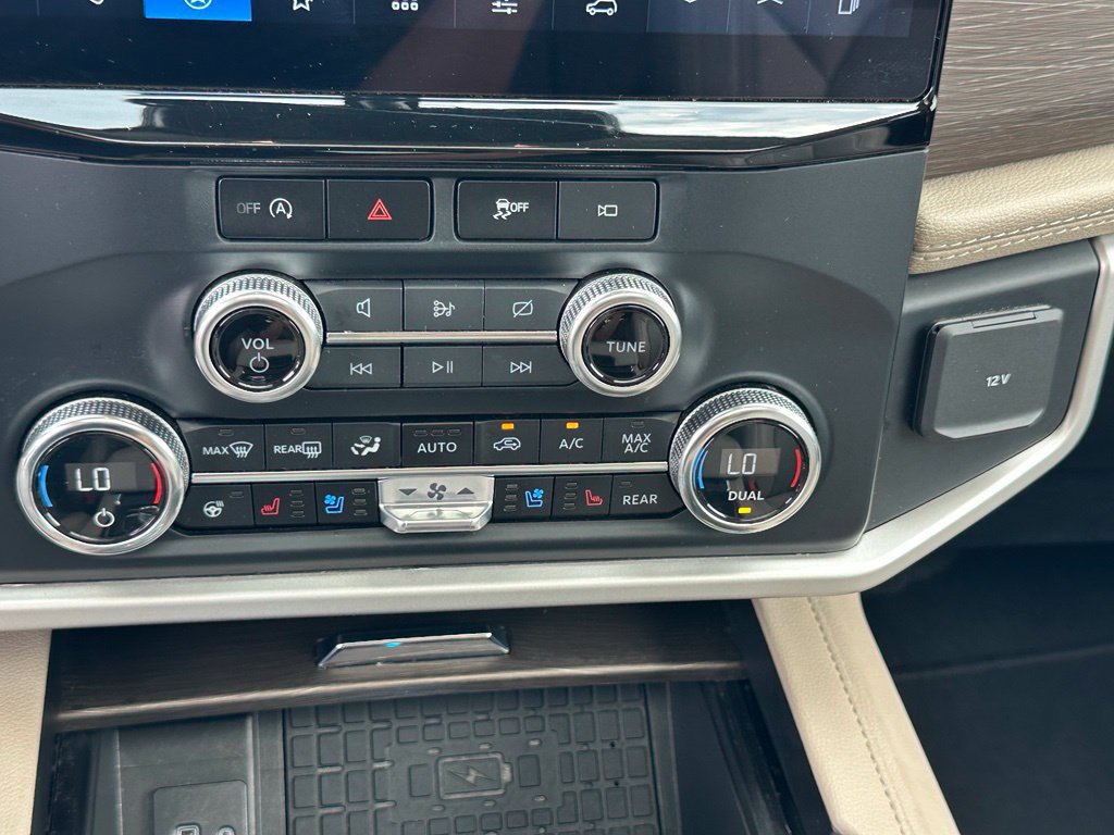 Used 2023 Ford Expedition Limited AWD/4WD image 31