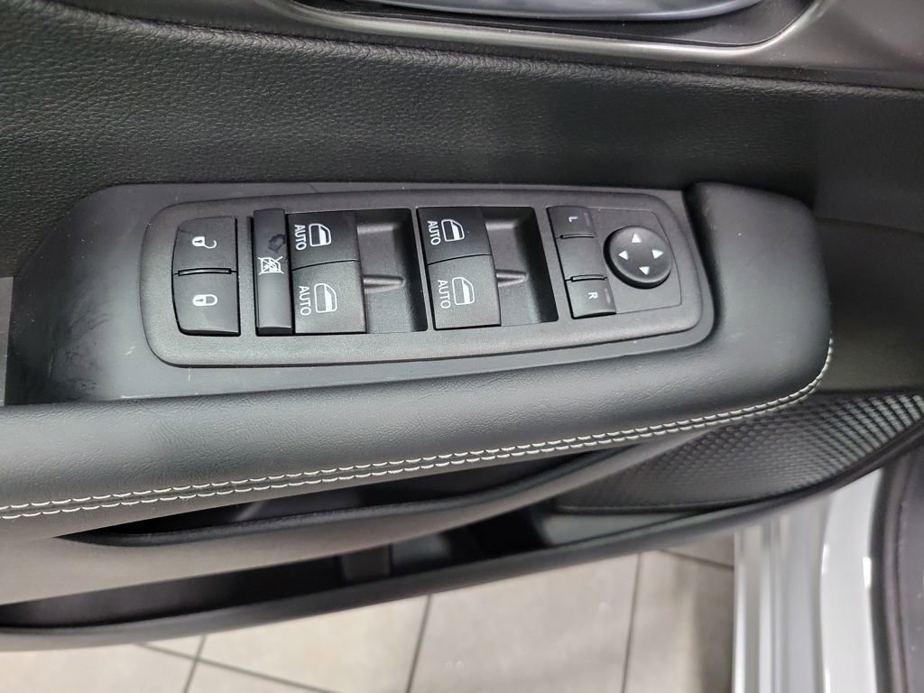 New 2026 Chrysler Pacifica Select w/ S Appearance Package image 13