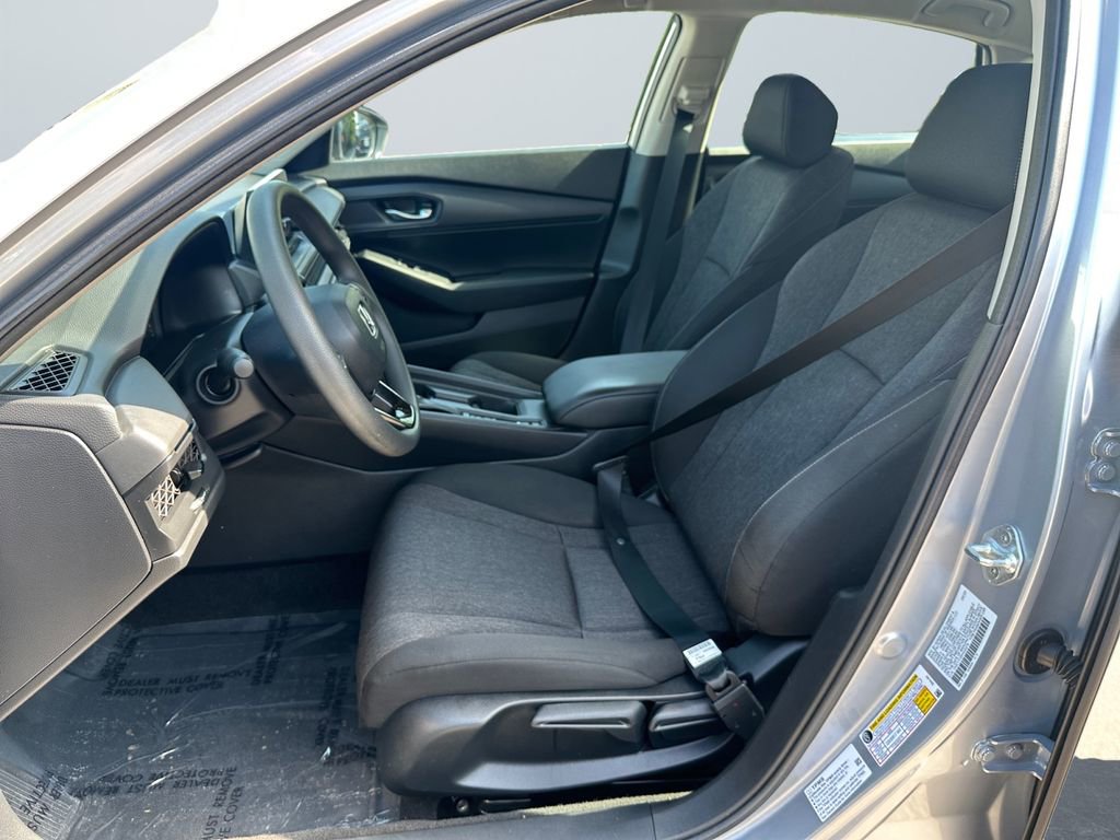 Used 2023 Honda Accord LX image 9