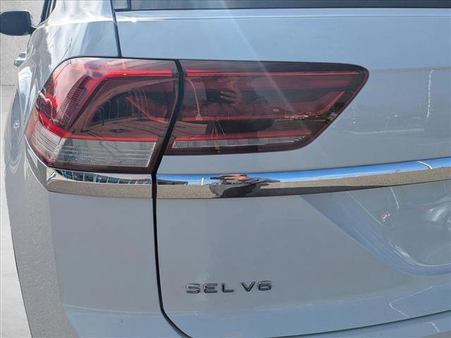 Used 2020 Volkswagen Atlas Cross Sport SEL image 8