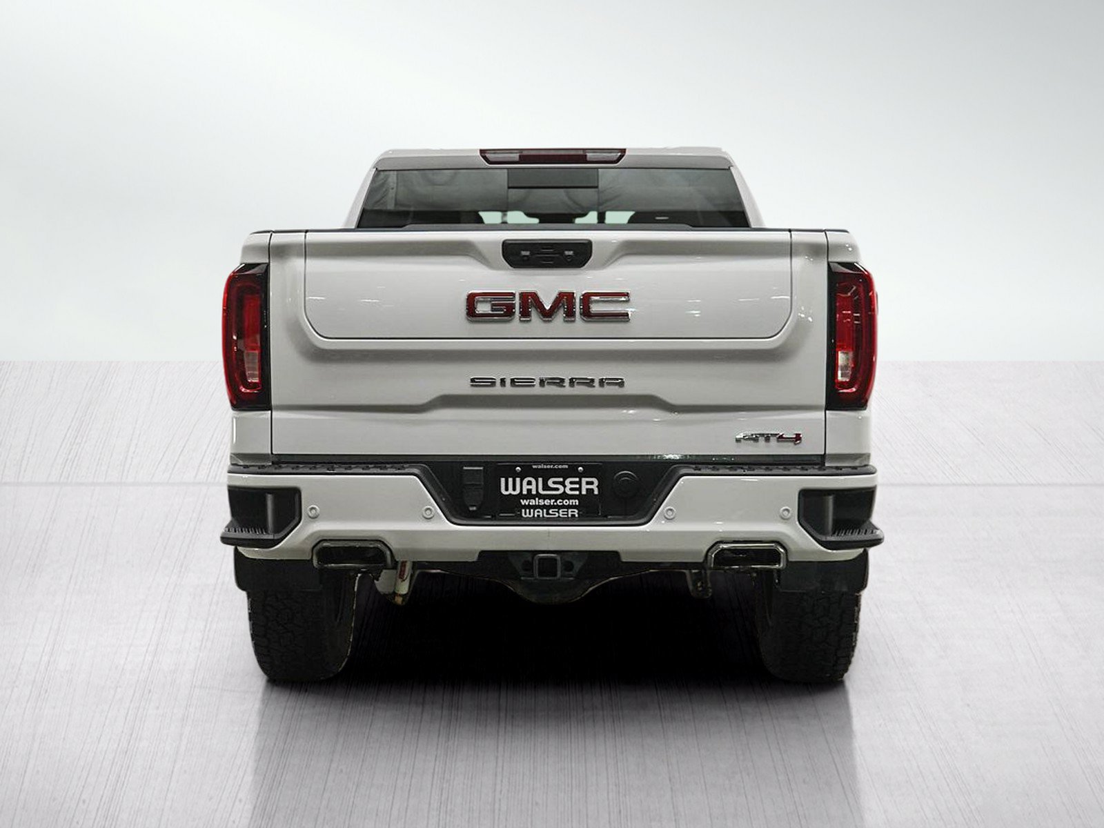 Used 2024 GMC Sierra 1500 AT4 w/ AT4 Preferred Package AWD/4WD image 4