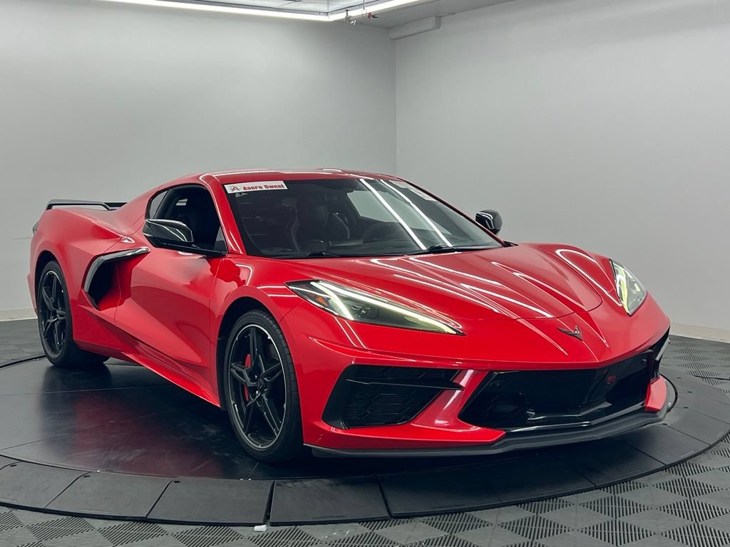 Used 2021 Chevrolet Corvette Stingray Premium Cpe w/ Z51 Performance Package RWD image 3