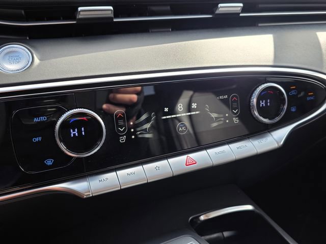 Used 2025 Genesis GV70 2.5T image 30