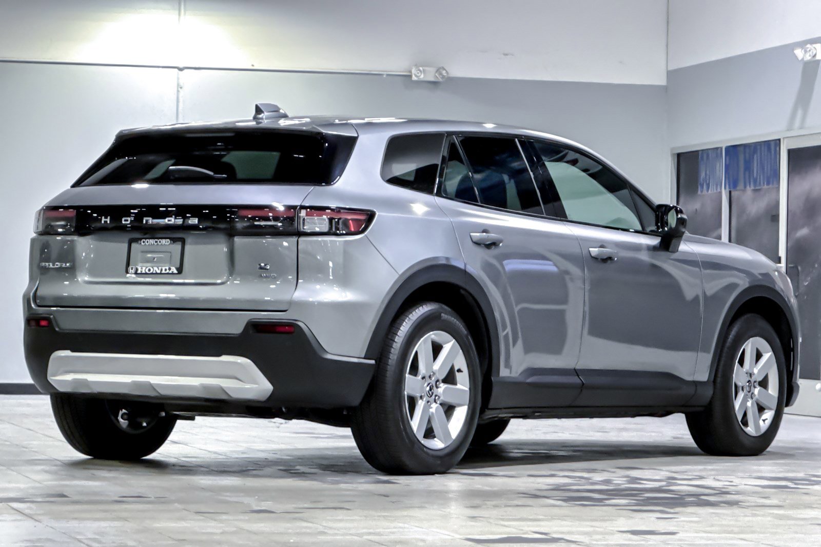 Used 2024 Honda Prologue EX image 9