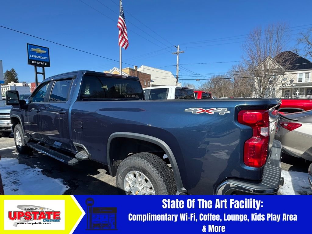 Used 2021 Chevrolet Silverado 3500 LT w/ All Star Edition AWD/4WD image 3