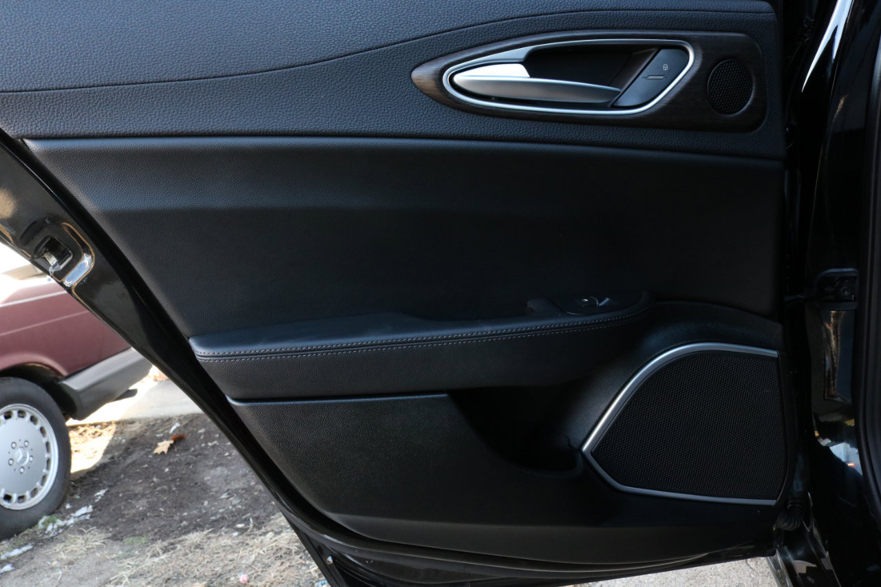 Used 2021 Alfa Romeo Giulia Ti w/ Nero Edizione image 38