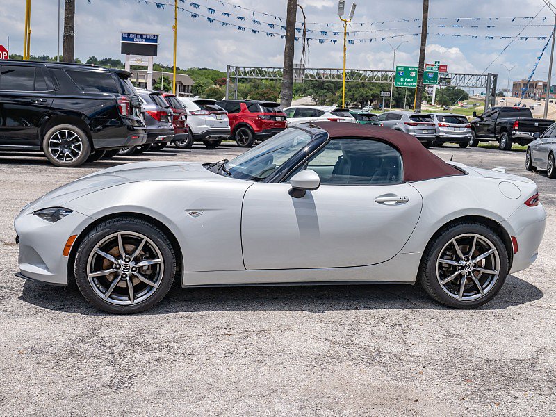 Used 2018 MAZDA MX-5 Miata Grand Touring RWD image 13