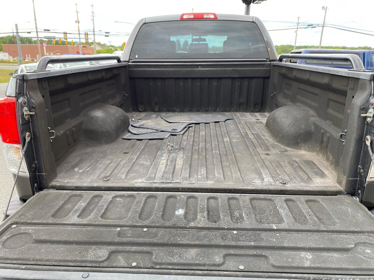Used 2013 Toyota Tundra 4x4 Double Cab w/ Tow Pkg image 16