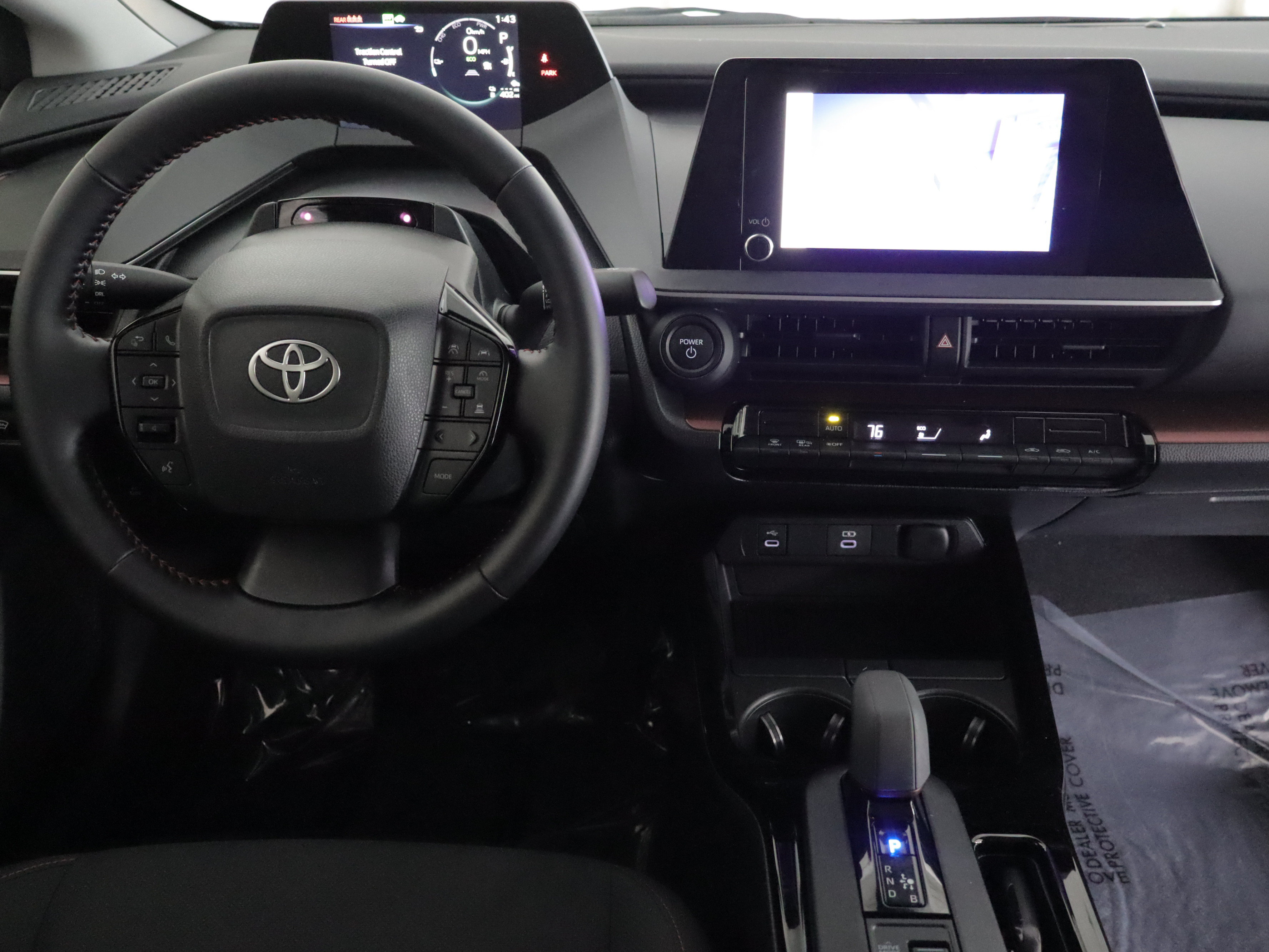 Used 2026 Toyota Prius Plug-In Hybrid FWD image 2