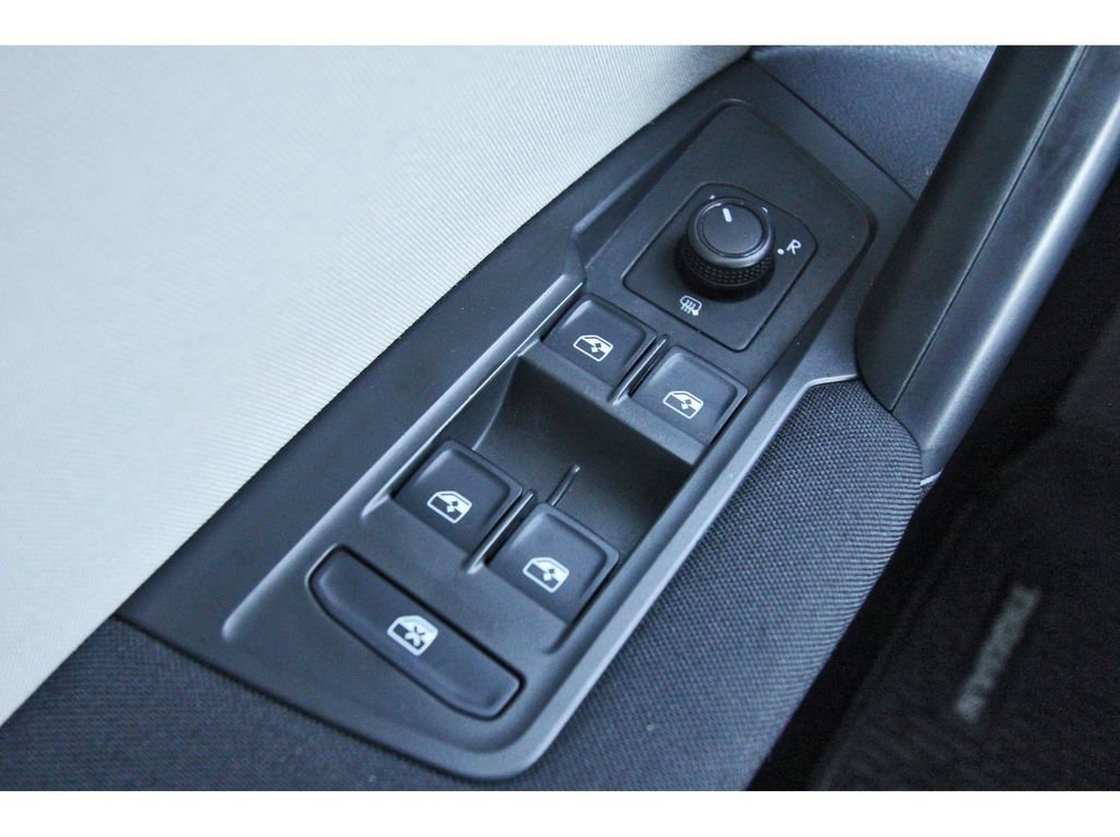 Used 2021 Volkswagen Tiguan S FWD image 26