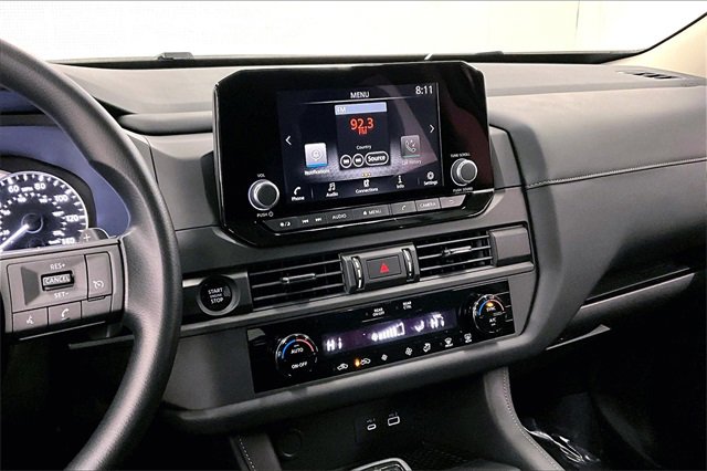 New 2025 Nissan Pathfinder S image 7