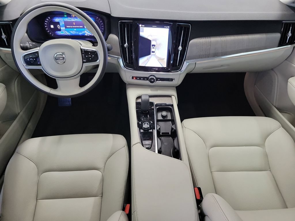 Used 2023 Volvo S90 B6 Plus AWD/4WD image 17