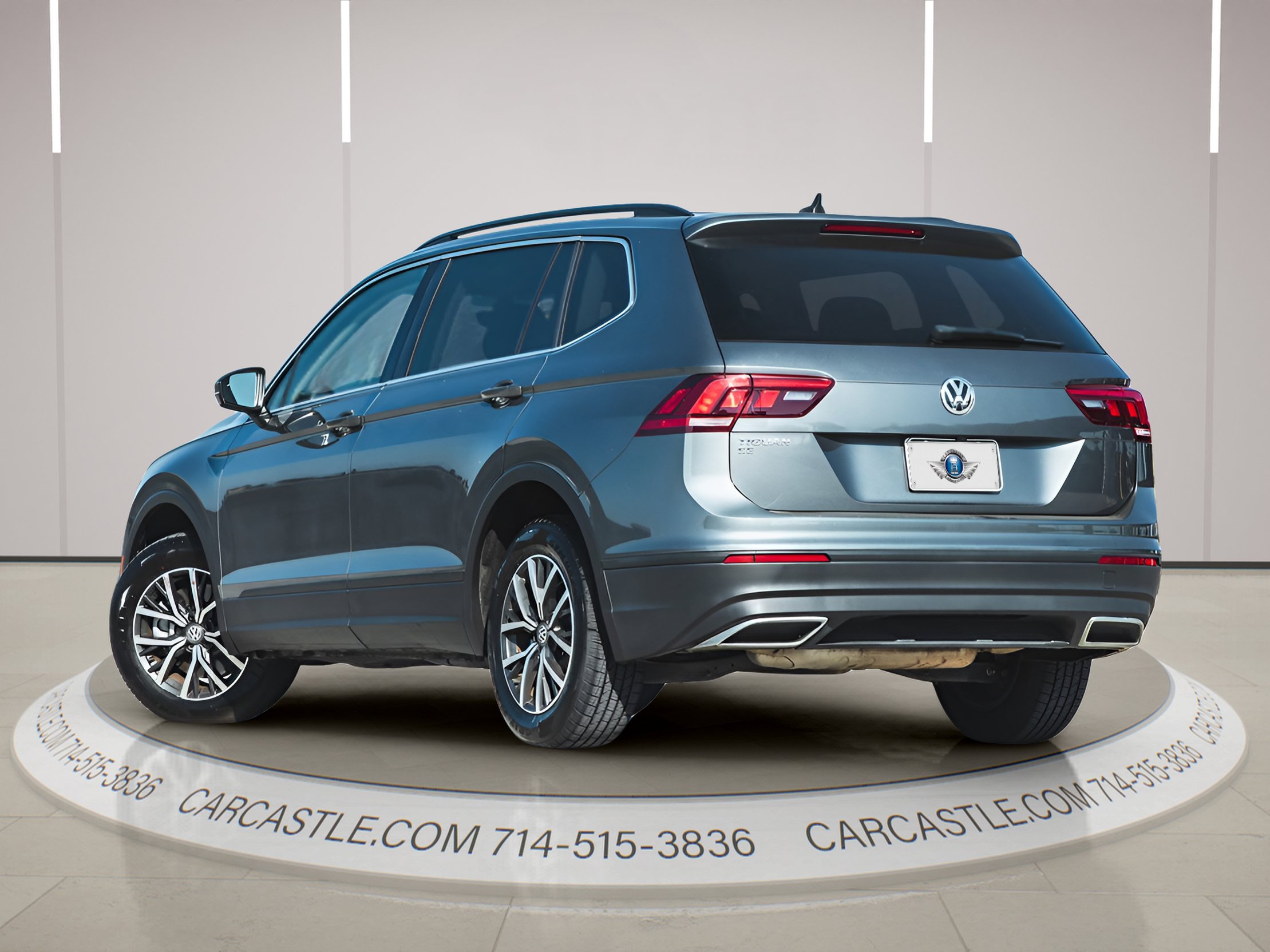 Used 2019 Volkswagen Tiguan SE w/ Panoramic Sunroof Package FWD image 5