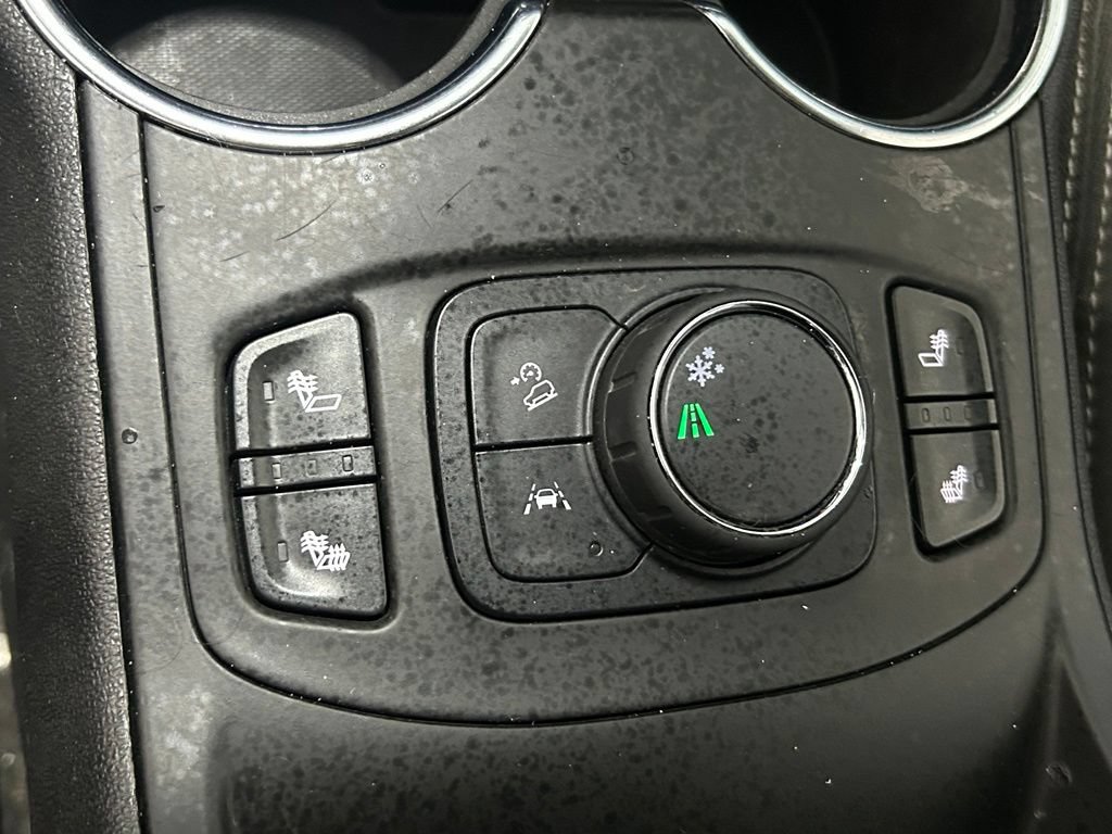 Used 2023 GMC Terrain SLE w/ Driver Convenience Package FWD image 26