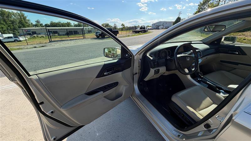 Used 2013 Honda Accord EX-L image 9