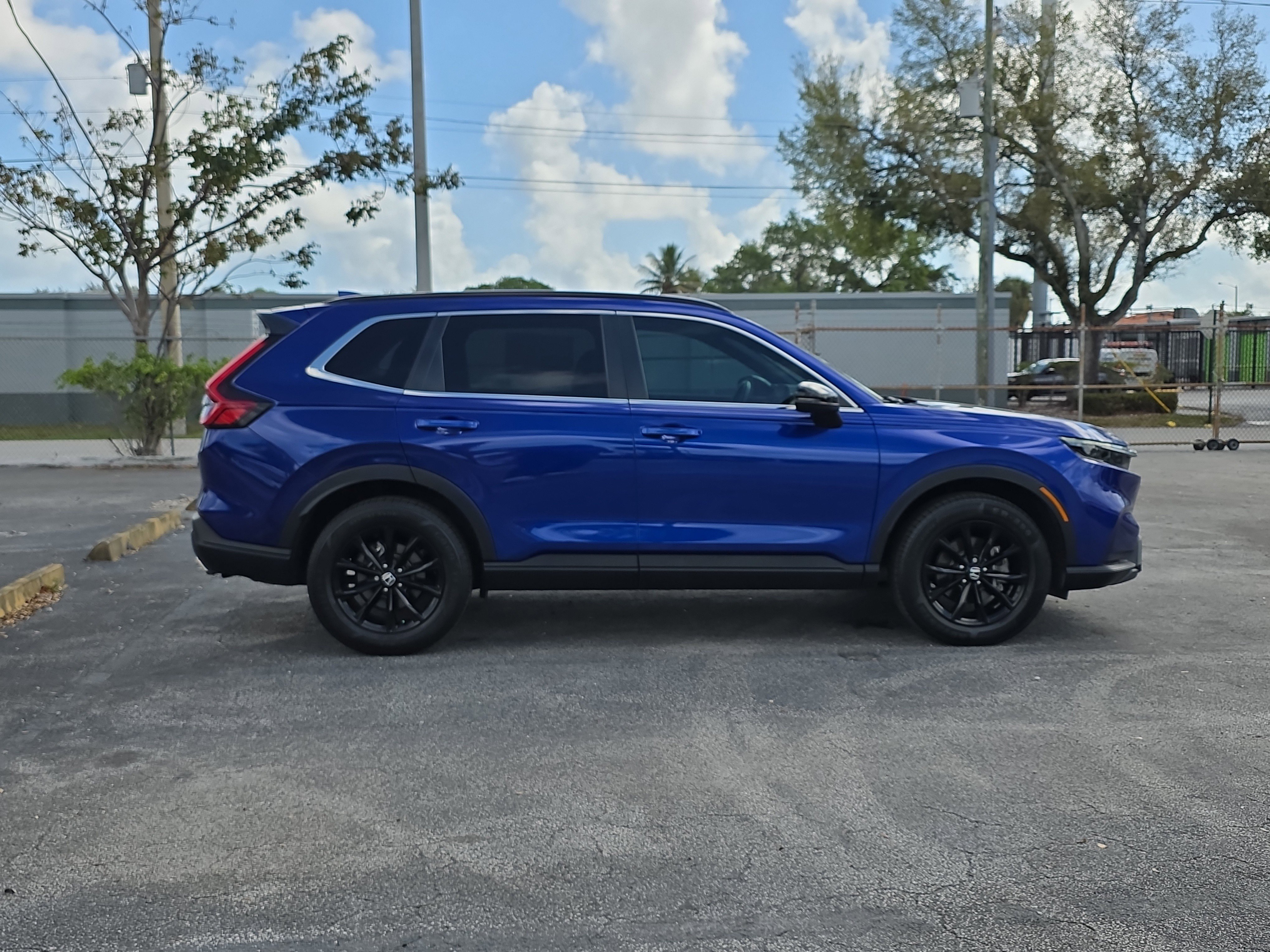 Used 2023 Honda CR-V Sport image 8