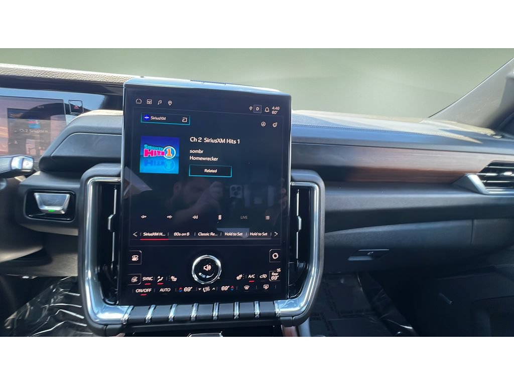 Certified 2025 GMC Yukon Denali AWD/4WD image 17
