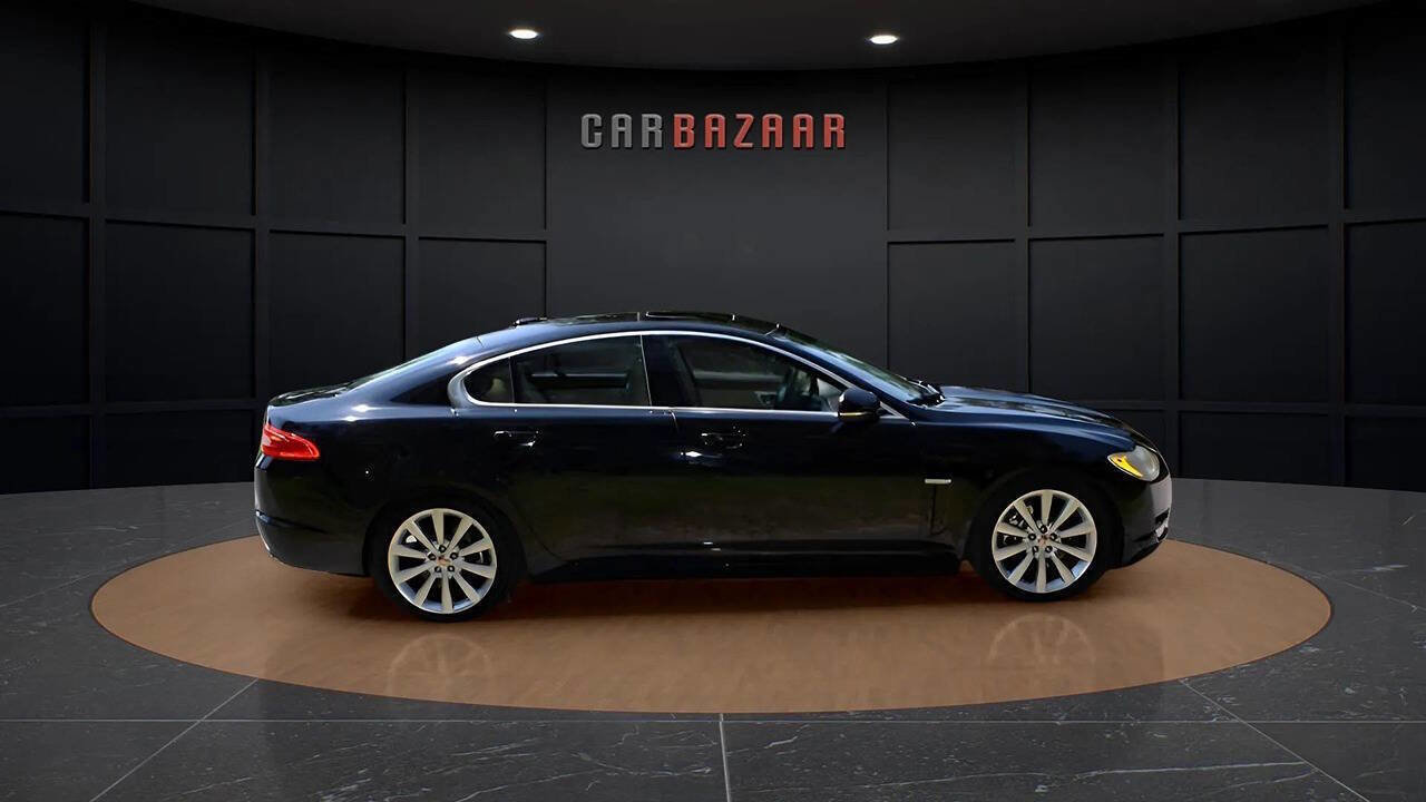 Used 2010 Jaguar XF Premium image 4