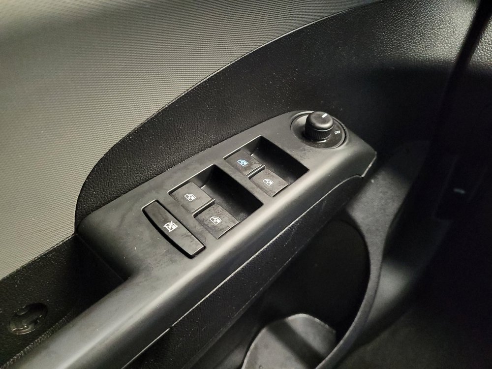 Used 2016 Chevrolet Sonic LT image 27