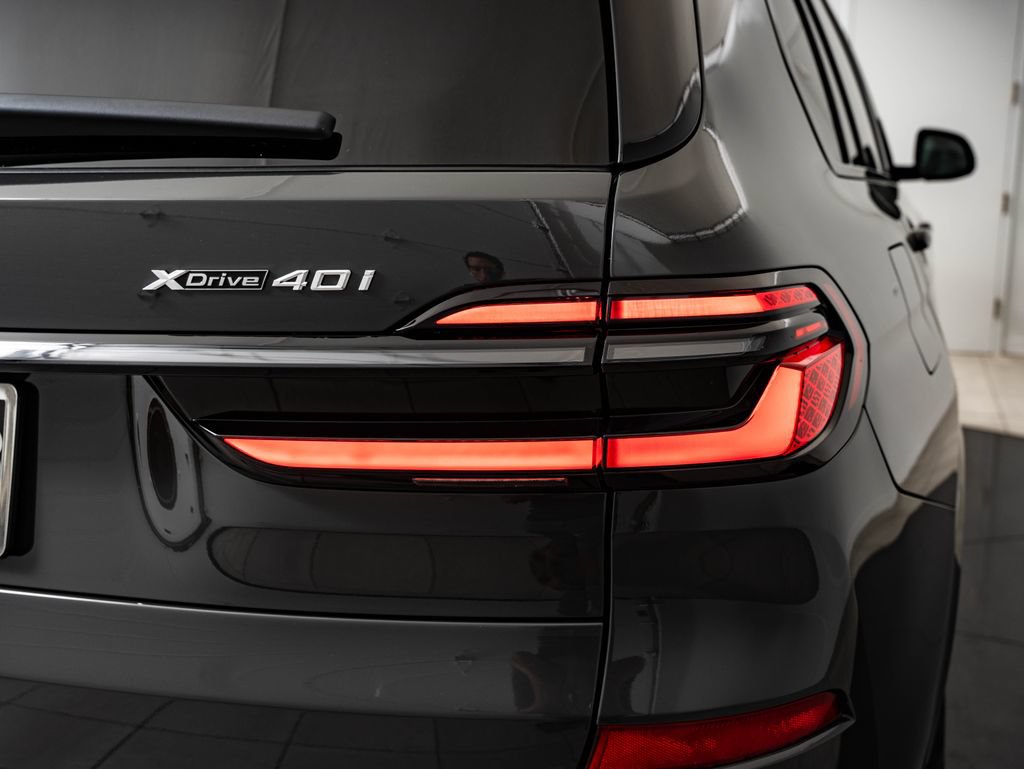 New 2027 BMW X7 xDrive40i w/ M Sport Package AWD/4WD image 9