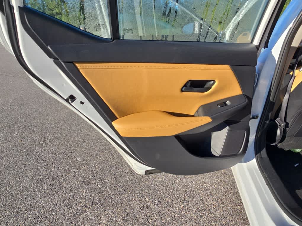 Used 2025 Nissan Sentra SV w/ SV Premium Package FWD image 9